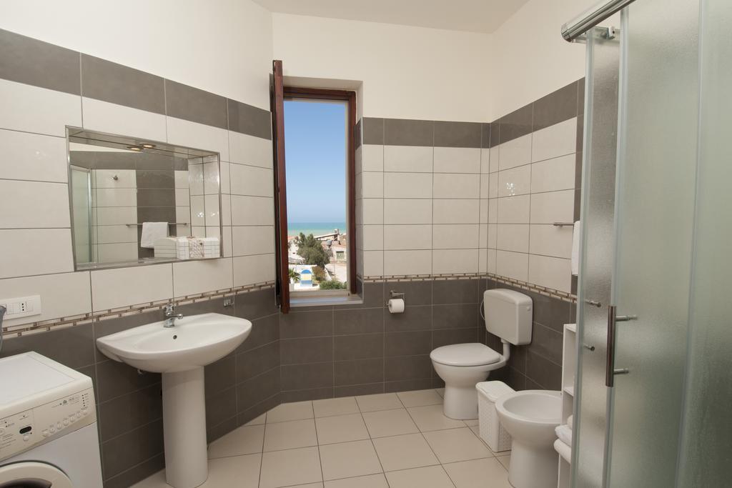 Residence Sicilia Mare- Casa Vacanza Scoglitti Buitenkant foto