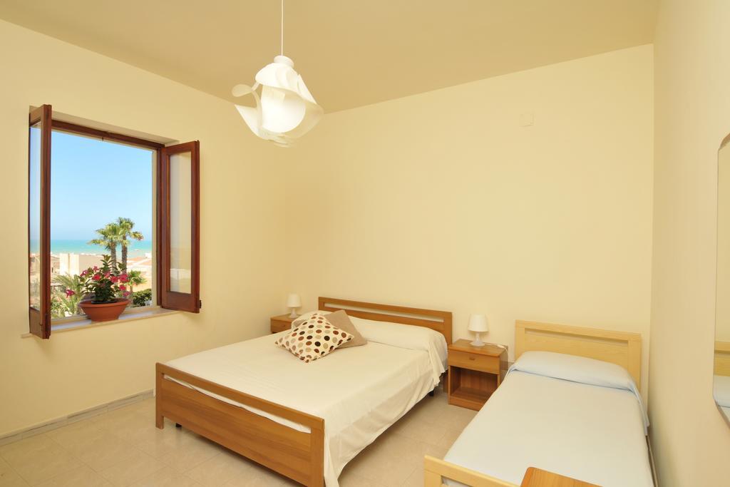 Residence Sicilia Mare- Casa Vacanza Scoglitti Buitenkant foto